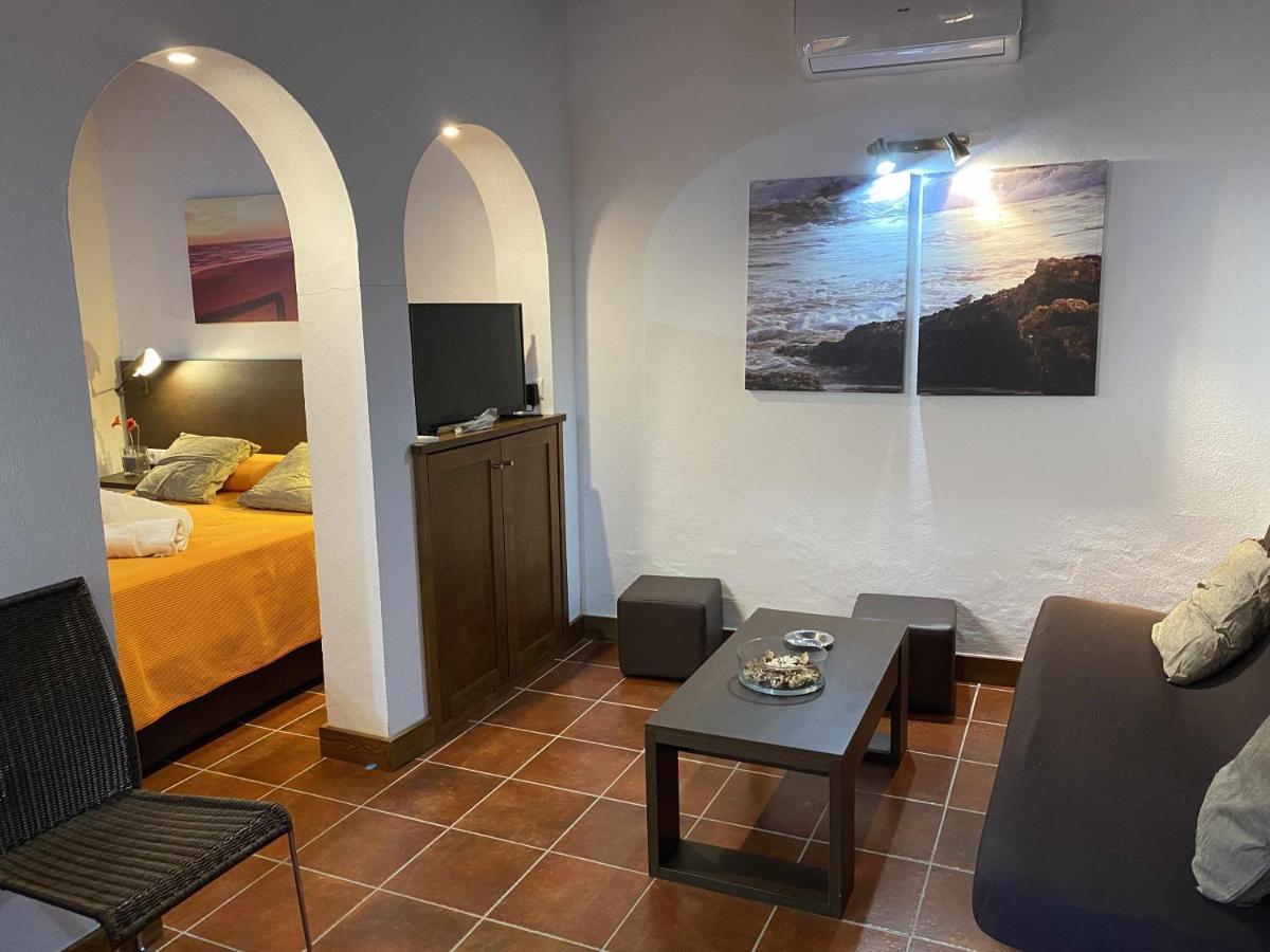 Estudio Con Jardincito Privado Barbacoa Y Piscina * Cadiz